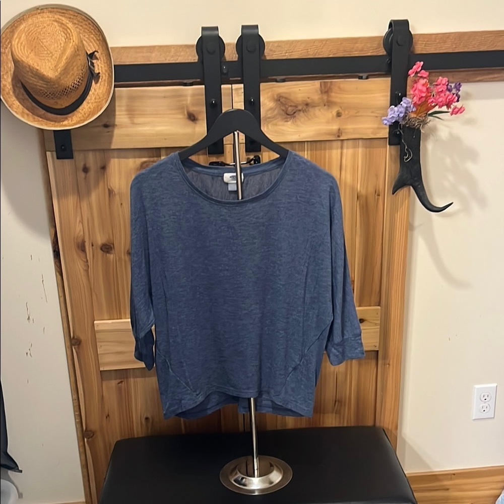 Old Navy Blue 3/4 Sleeve Relaxed Tee